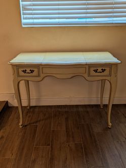 Vintage Drexel Vanity
