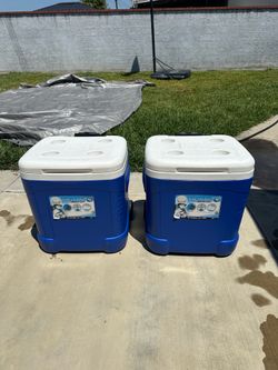 Igloo ice chests with wheels