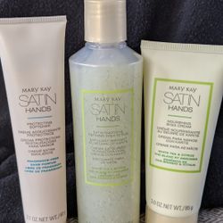 Mary Kay Satin Hands gift set.