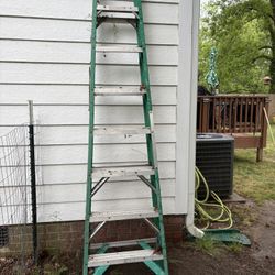 8 FT LADDER