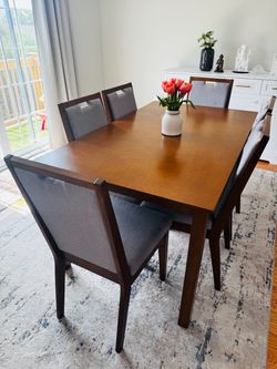 6-Person Dining Table Set with 6 Upholstered Chairs – Excellent Condition
