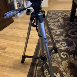 Sima Camera Tripod 2’-4’ L@@K!