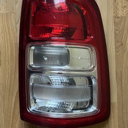 Dodge Ram 1500 Tail Lights Right 
