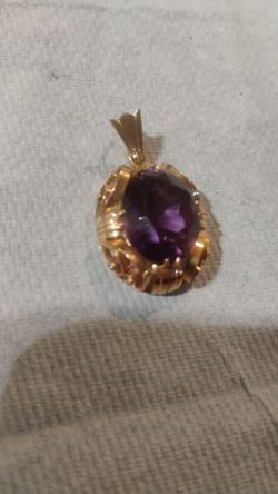 14k gold pendant