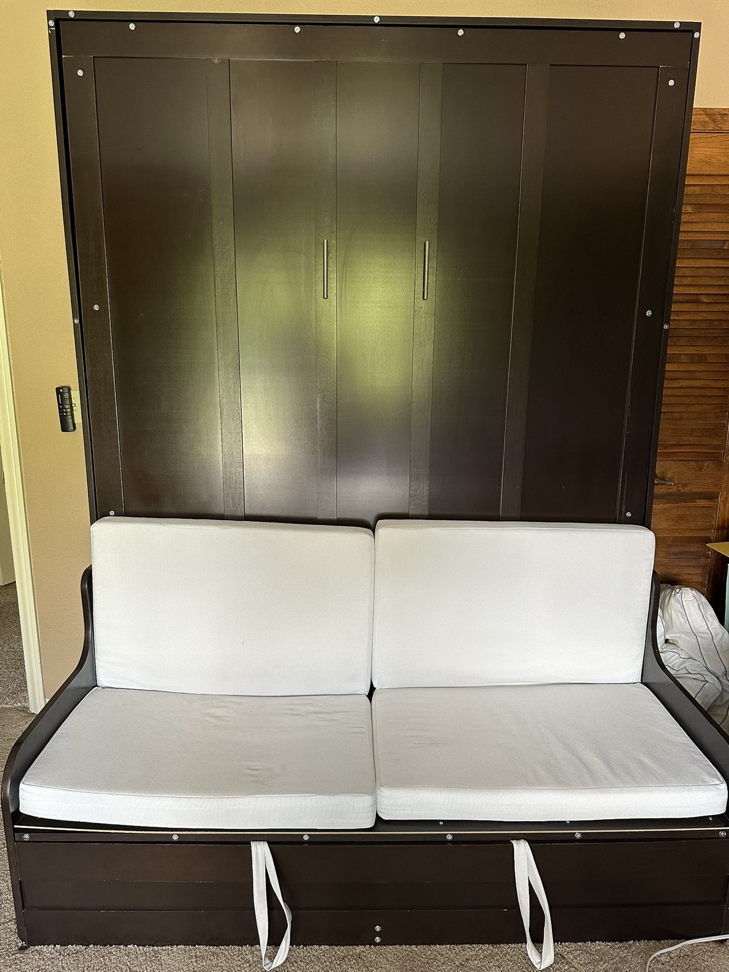 Queen Sized Murphy Bed for Sale in Las Vegas, NV - OfferUp