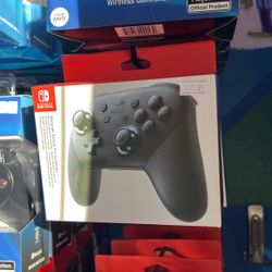Nintendo Switch Pro Controller *Brand New* TRADE IN GAMES OR CARDS FOR CREDIT