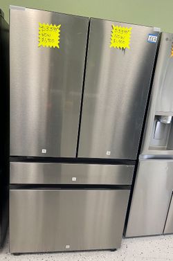  Samsung 29 cu ft Bespoke Fridge RF29BB8600QLAA – HALF PRICE 