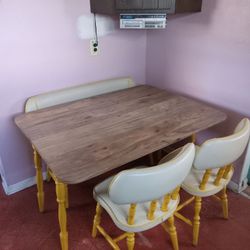 Kitchen/Dining Table W/ Chairs