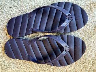 NWT Turn Burch Flip Flops Size 7