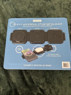 3 in 1 wireless charging pad, charges airpods phones and apple watches