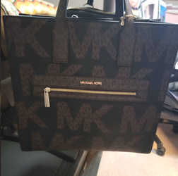 Designer Purse (Victorville Ca) $60