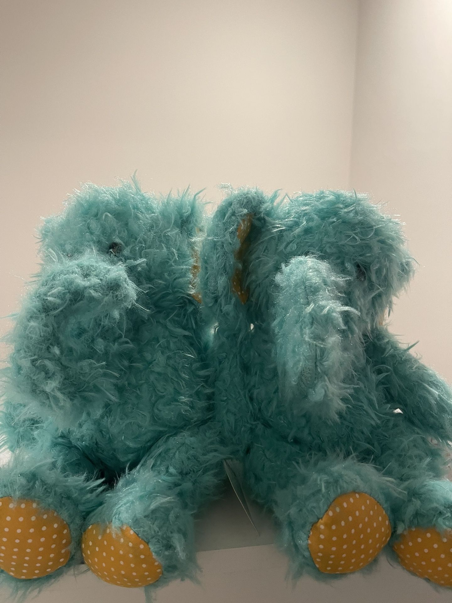 FURRIENDS. ELEPHANTS 