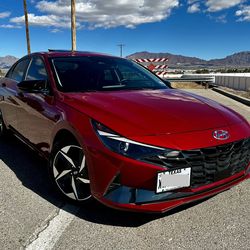 2022 Hyundai Elantra SLE