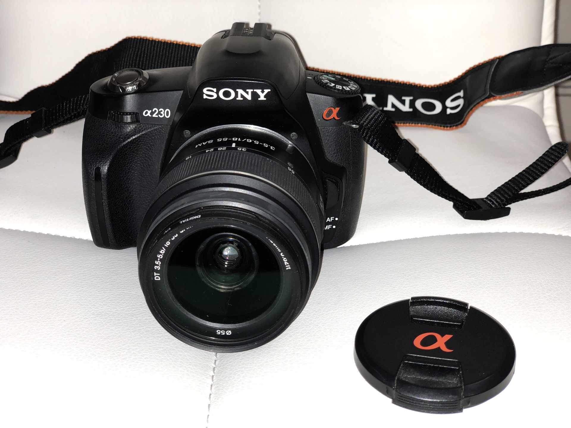 Sony Alpha DSLR-A230 with full kit and 2 SD cards