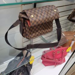 Louis Vuitton Purse Navilio