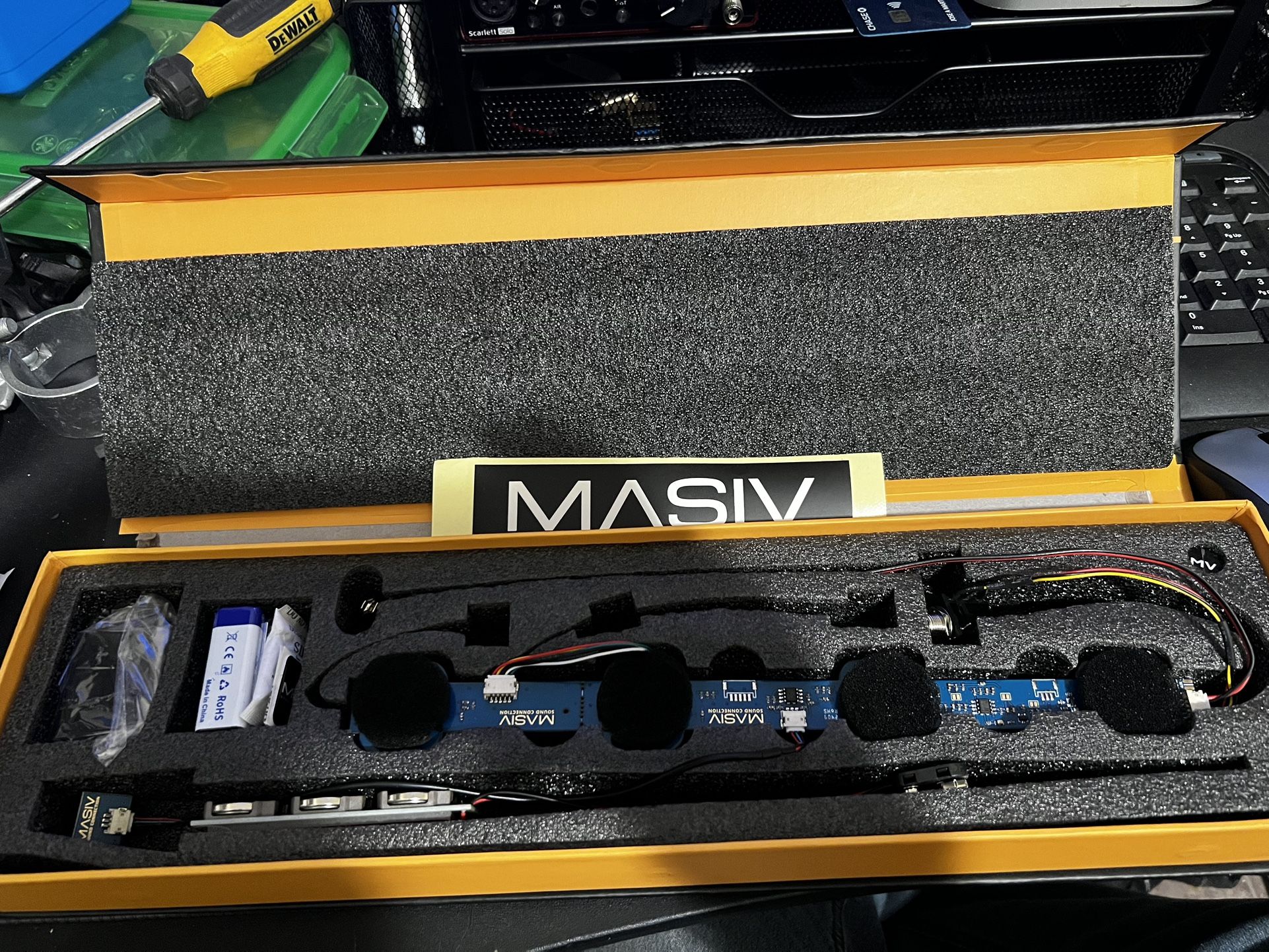 Mucrofonos internos para acordeón Masiv 4UHD