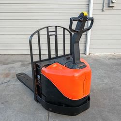 Linde Electric Pallet Jack
