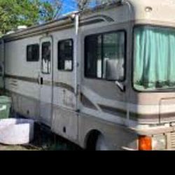 1997 Fleetwood Bounder Motorhome (low miles)