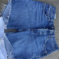 Women Levi’s Shorts 