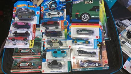 Hot Wheels Die-Cast Car Collection Lot