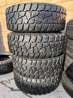 275/70/18 Bfgoodrich 📍📍 Vendo un set de llantas con 80% de vida las 4 📍🌟