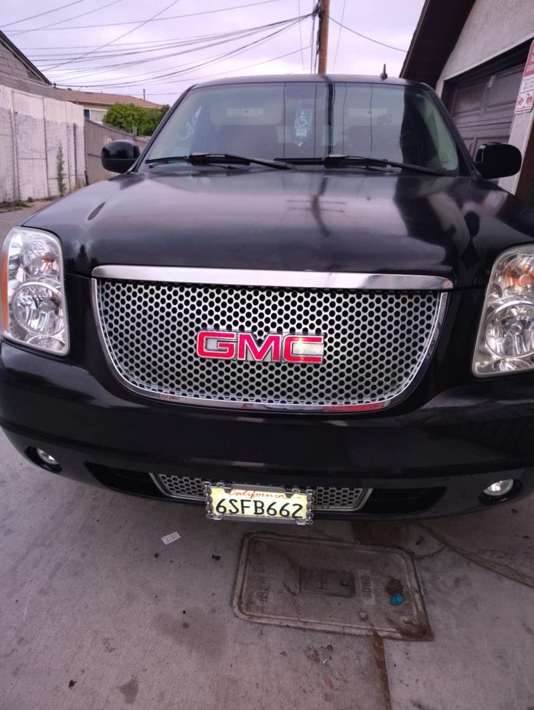 2008 GMC Yukon XL Denali