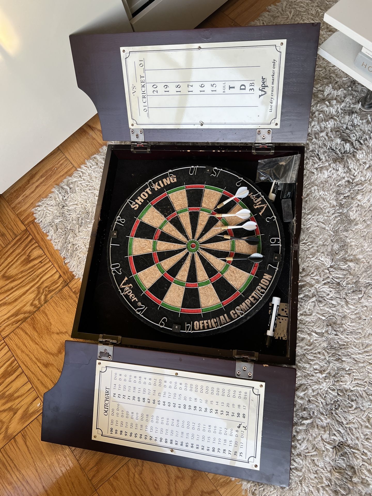 Dartboard Cabinet Set