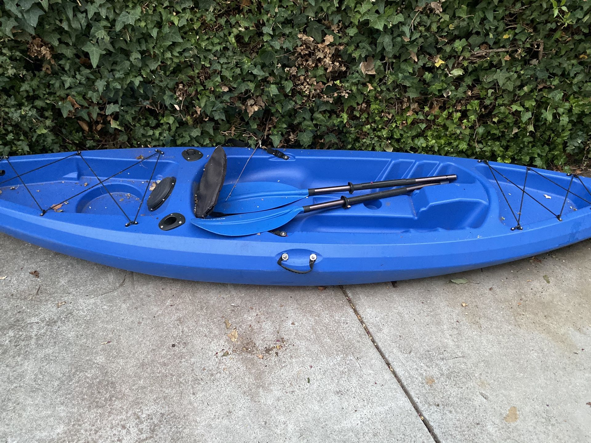 Kayak 10.5 feet discovery 124F