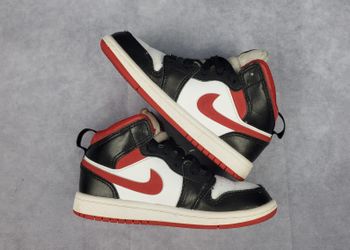 Jordan 1 Mid White/Red/Black Little boy size 11C