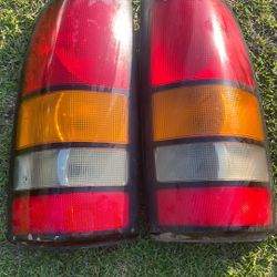 05 Sierra Tail Lights