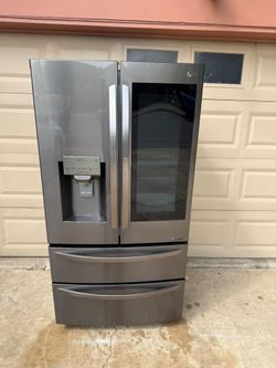 Lg Refrigerador In Good Condition. Free delivery and installation