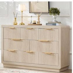 Dressers and 2 nightstands / Comoda y 2 mesitas de noche