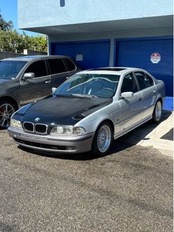 2001 BMW 525i