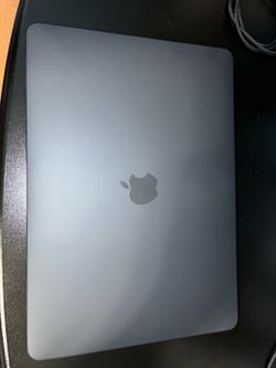 2017 MacBook Pro 13 inch with touchbar
