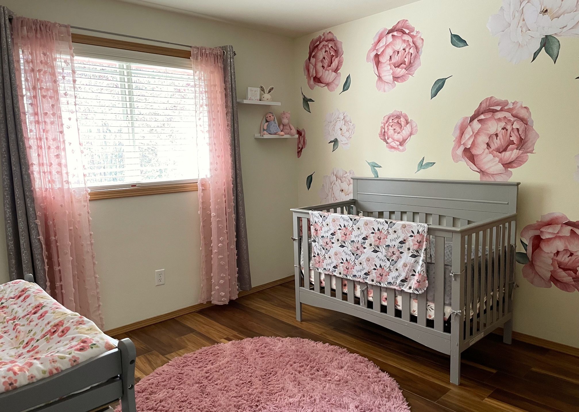 Graco Crib And Changing Table With Storage