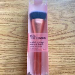 Real Techniques Snatch + Sculpt Contour Brush