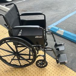 Drive Wheelchair: Standard Size