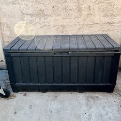 Pool Deck Outdoor Storage Box 