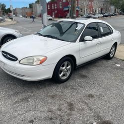 2003 Ford Taurus