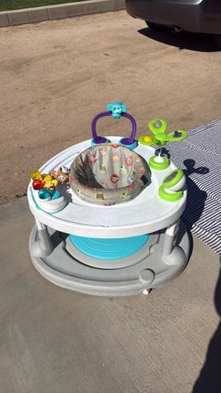 Baby walker/ bouncer
