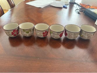 Stoneware tea cups