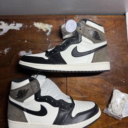 Jordan 1 high OG mocha 2020 size 9.5