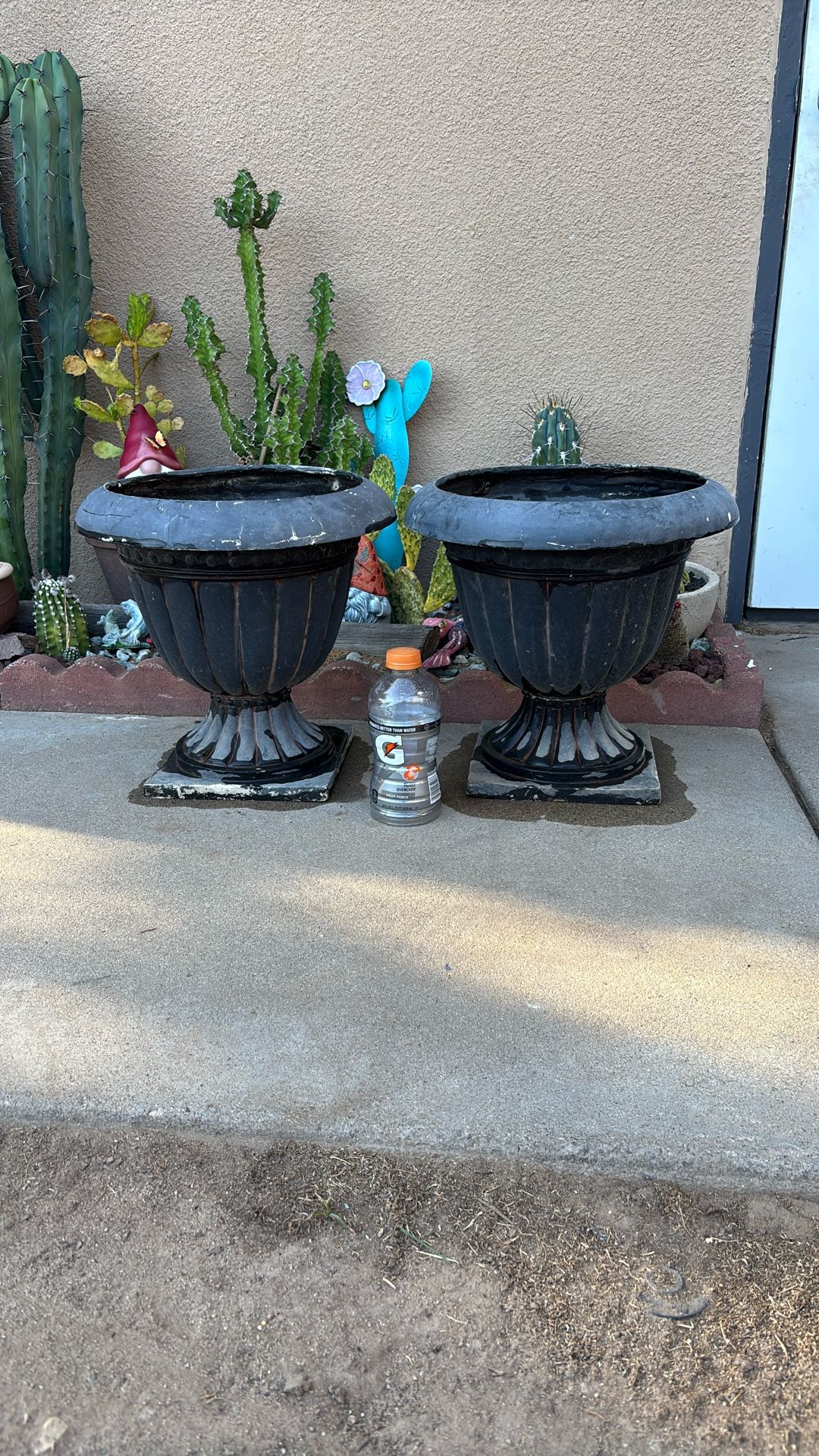 USED RESIN PLANT POTS