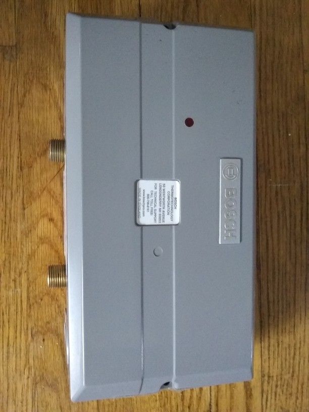 Tankless Water Heater Bosch US3 3.4KW 120V