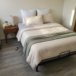 Queen Adjustable Bed base + Mattress set