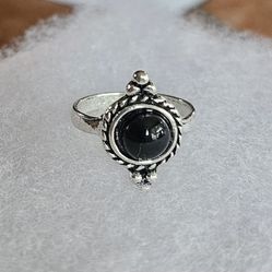 NEW SIZE 7 FASHION VICTORIAN  BLACK ONYX SILVER ELEVATE FASHION RING