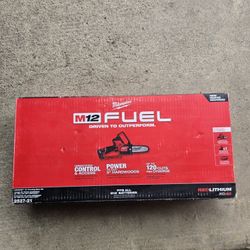 Milwaukee M12 Fuel 12v Lithium-ion Brushless Battery 6" Hatchet Pruning Saw Kit 