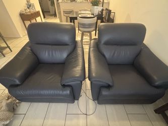TODAY ONLY PRICE! NEW Premium high-end Pair of Leather Power Reclining Armchairs