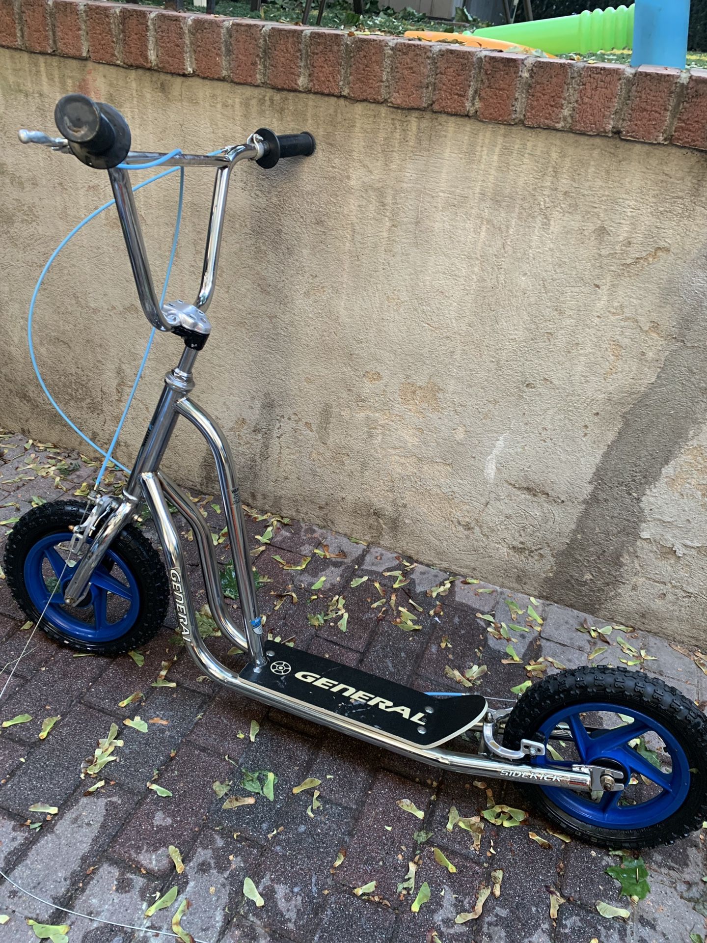 1980’s Vintage General Sidekick Bmx scooter