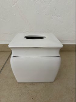 Tissue Box Cover PU Leather Tissue Holder Square Facial Tissue Case Facial Paper Organizer Dispenser for Bathroom, Vanity Countertop